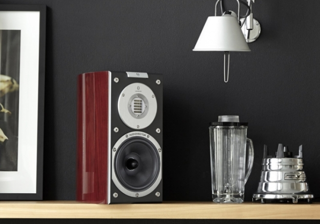 sr 1 avantgarde rosewood piano interior