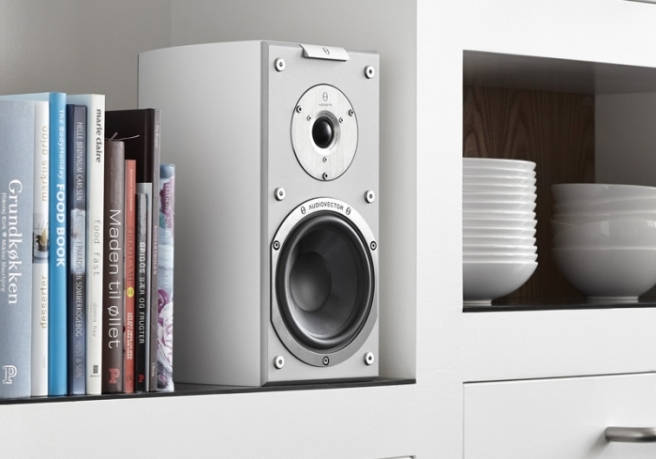 sr 1 super silk white interior