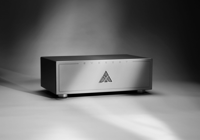 Everest_X_Shelf_Front_Silver